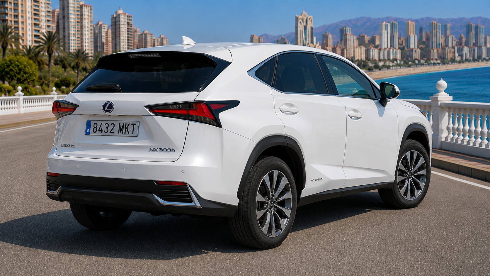 Lexus NX300h — фото 4