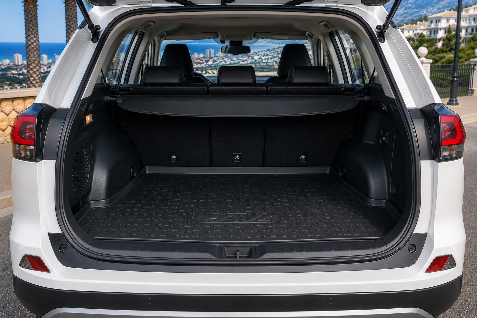 Toyota RAV4 Hybrid — фото 8